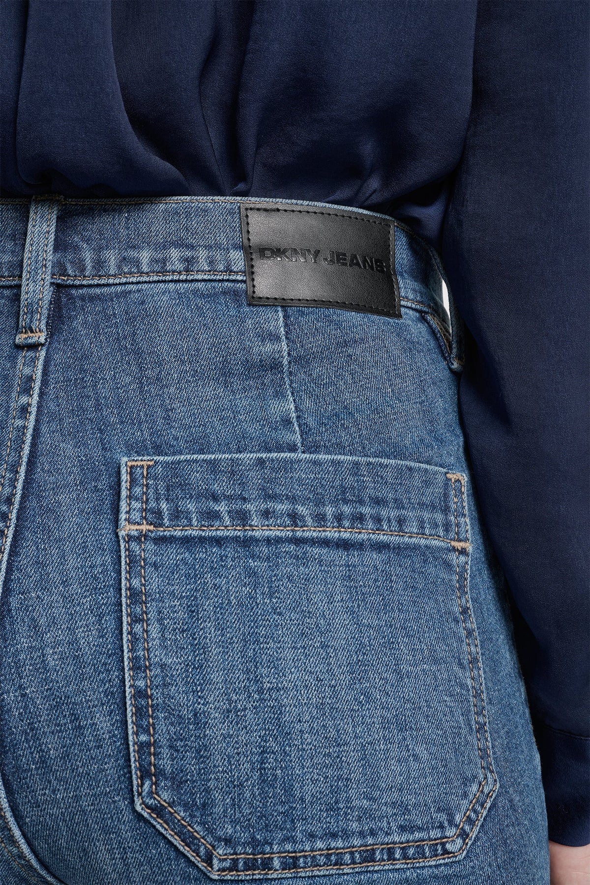 HIGH-RISE FLARE JEAN - HYLAN | DKNY