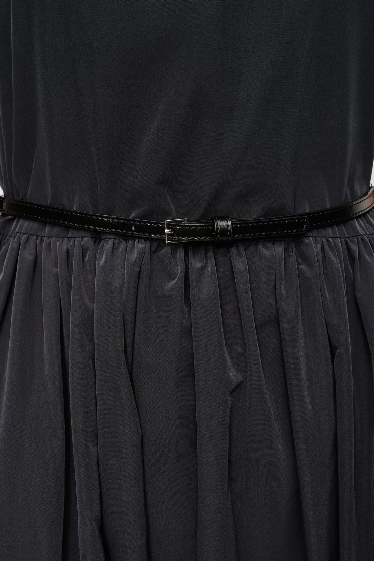 SLEEVELESS GATHERED MIDI A-LINE DRESS - Black | DKNY