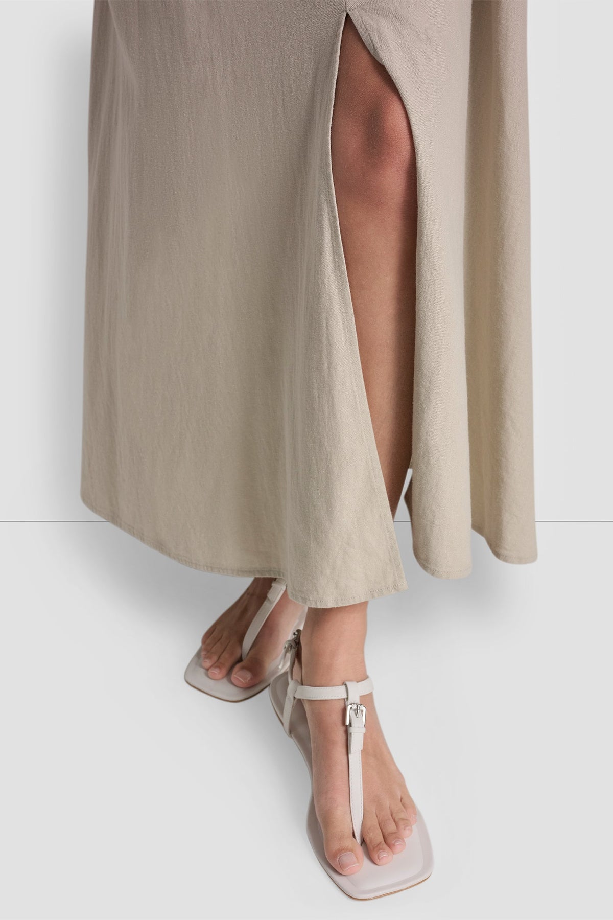 LINEN-BLEND TIE BACK MAXI DRESS - Zebra Eggnog Combo | DKNY