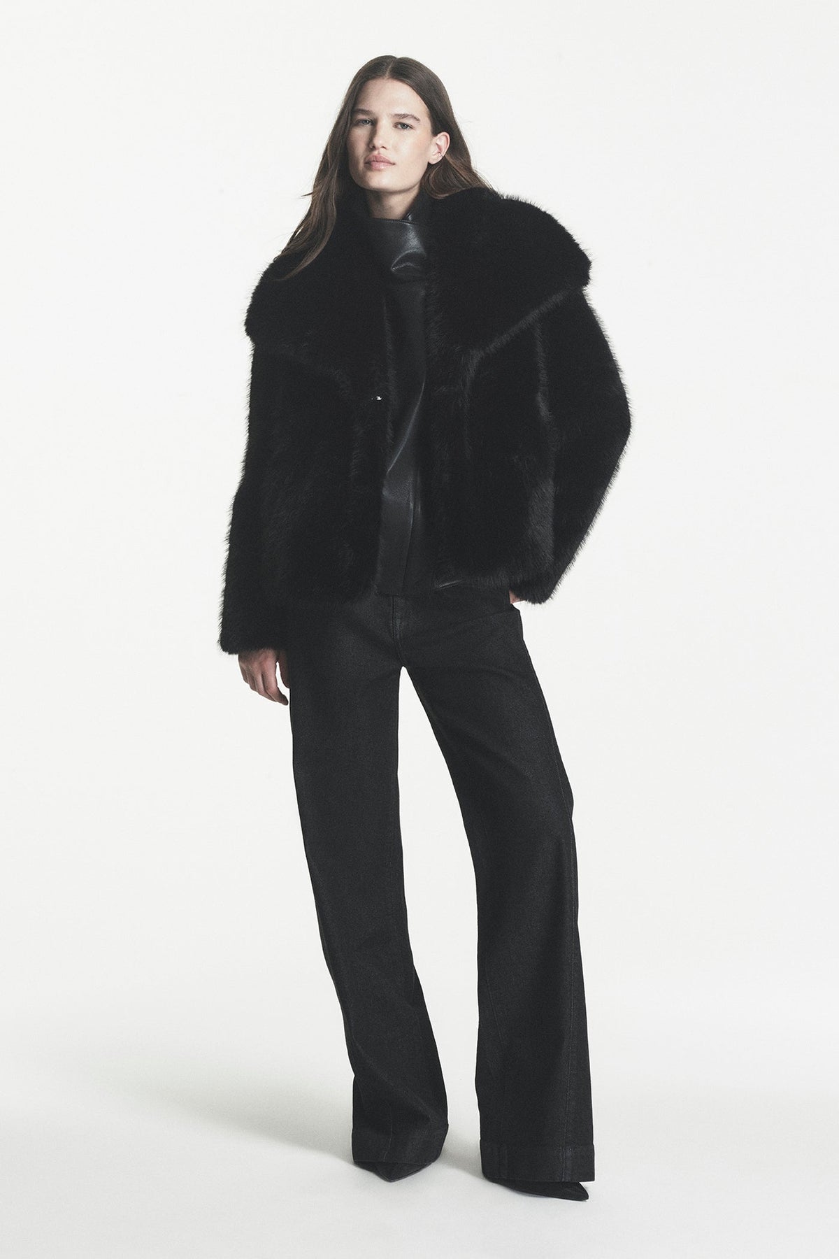 HIGH-RISE FORWARD SEAM WIDE LEG - Black | DKNY
