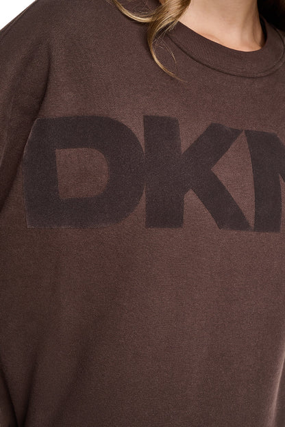 FLOCKED VARSITY LOGO SWEATSHIRT - Espresso/Espresso | DKNY