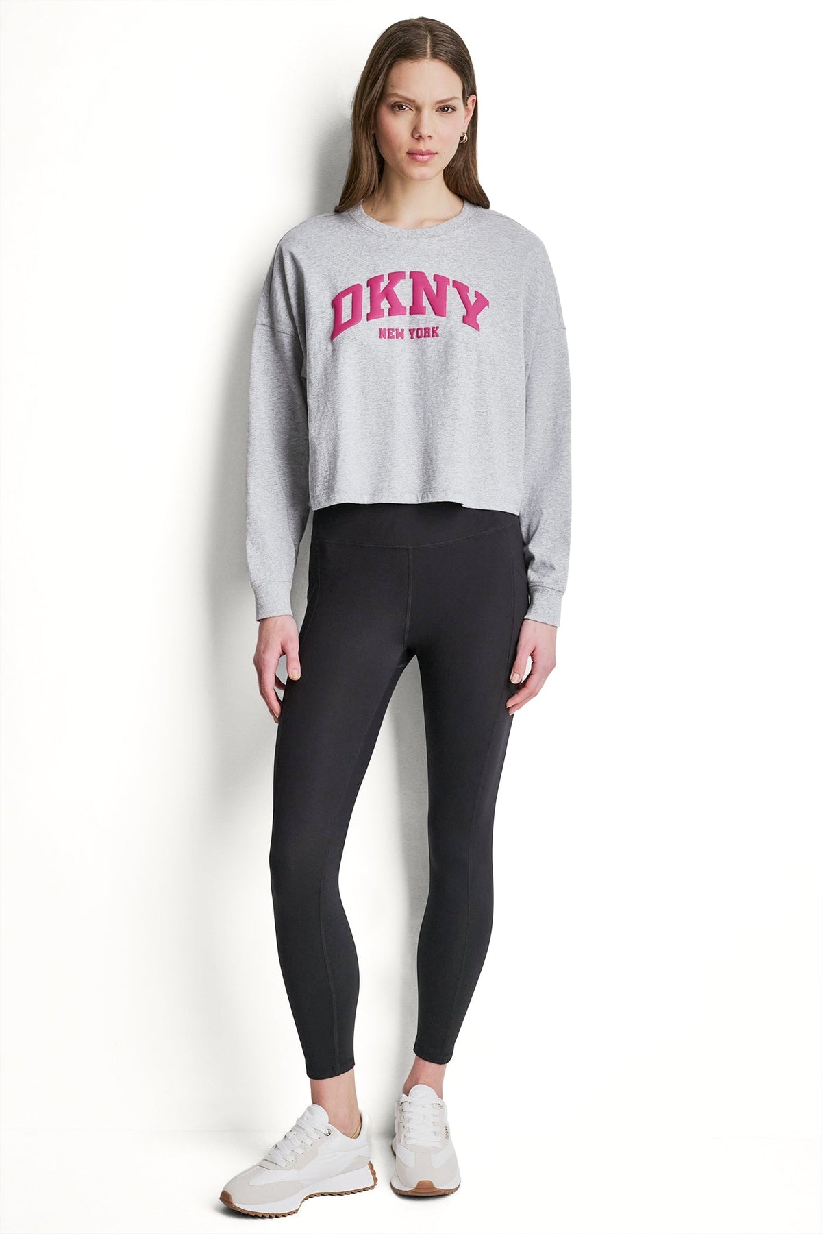 PUFF VARSITY LOGO LONG SLEEVE TEE - Punch/Black | DKNY