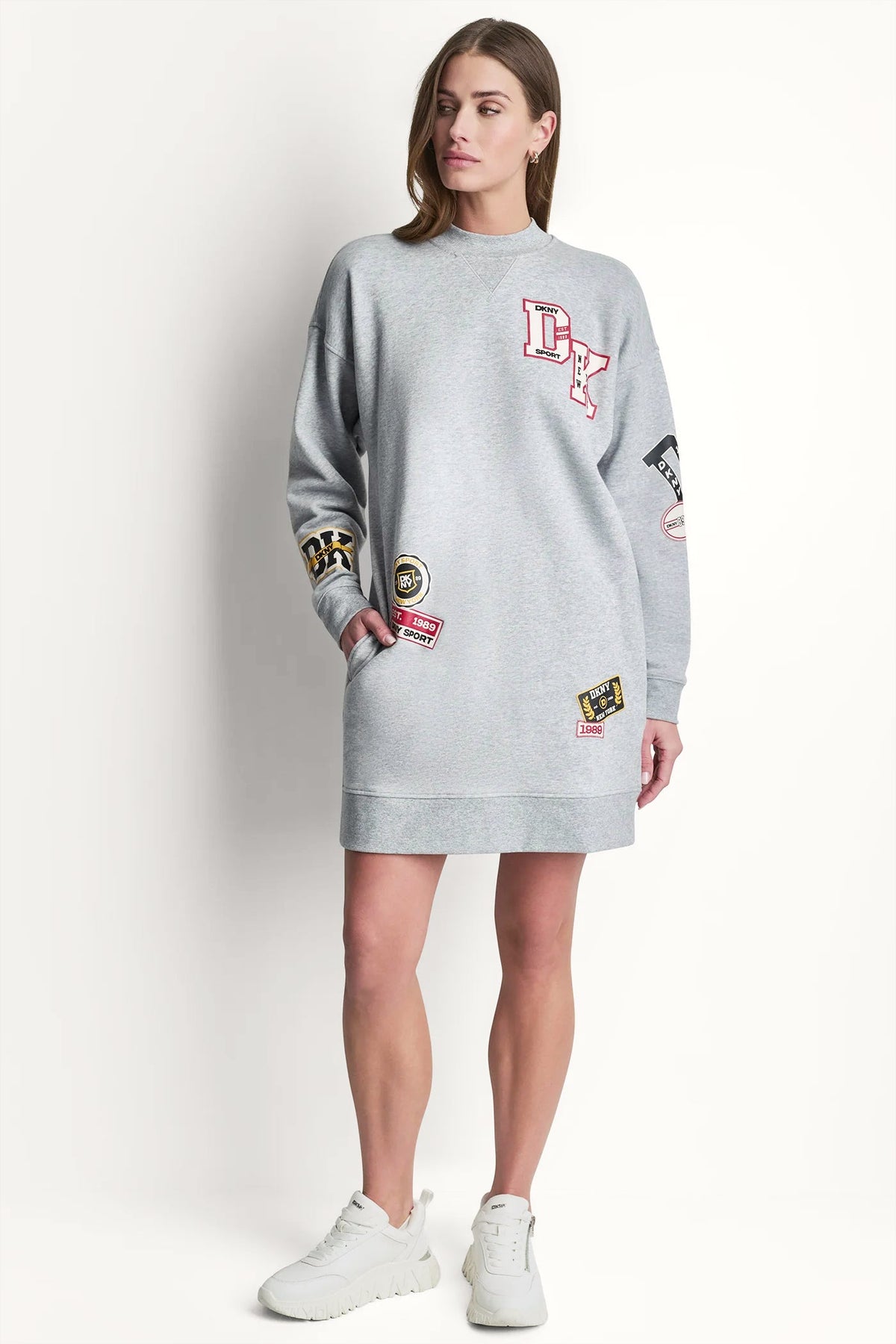 CAMPUS PATCH LONG SLEEVE SNEAKER DRESS - Pearl Grey Heather | DKNY