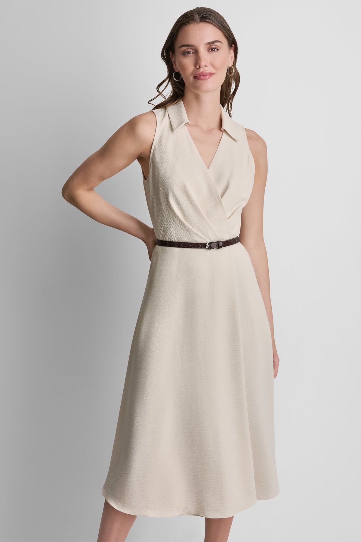 SLEEVELESS WRAP-EFFECT MIDI SHIRT DRESS - Papyrus | DKNY