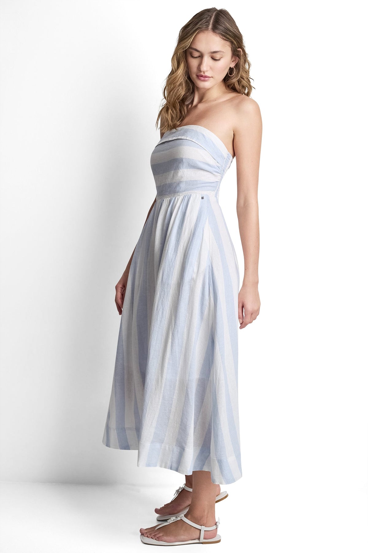 LINEN-BLEND STRAPLESS STRIPE DRESS - Broadway Stripe Frost Blue | DKNY