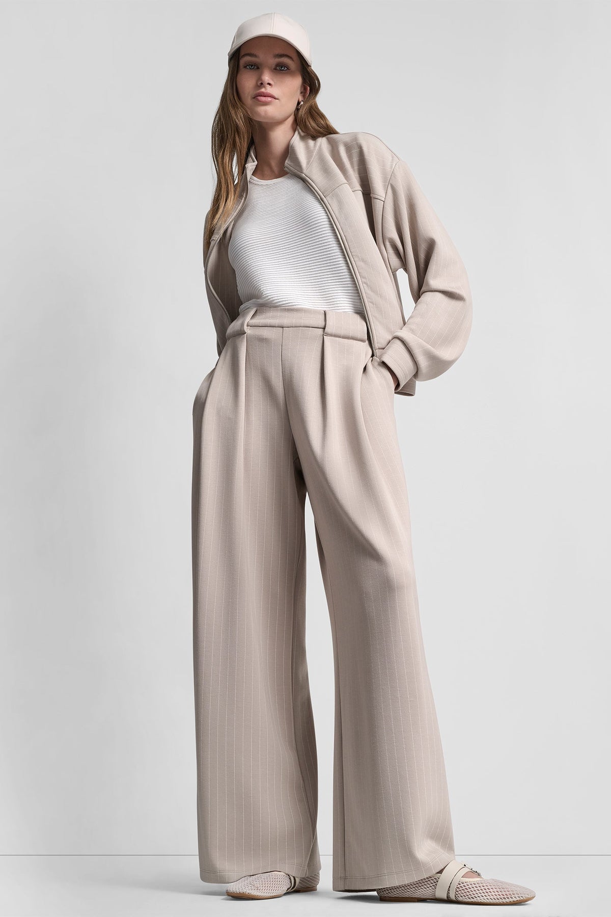 PINSTRIPED PLEATED STRAIGHT-LEG PULL-ON PANT - Pebble Pinstripe | DKNY