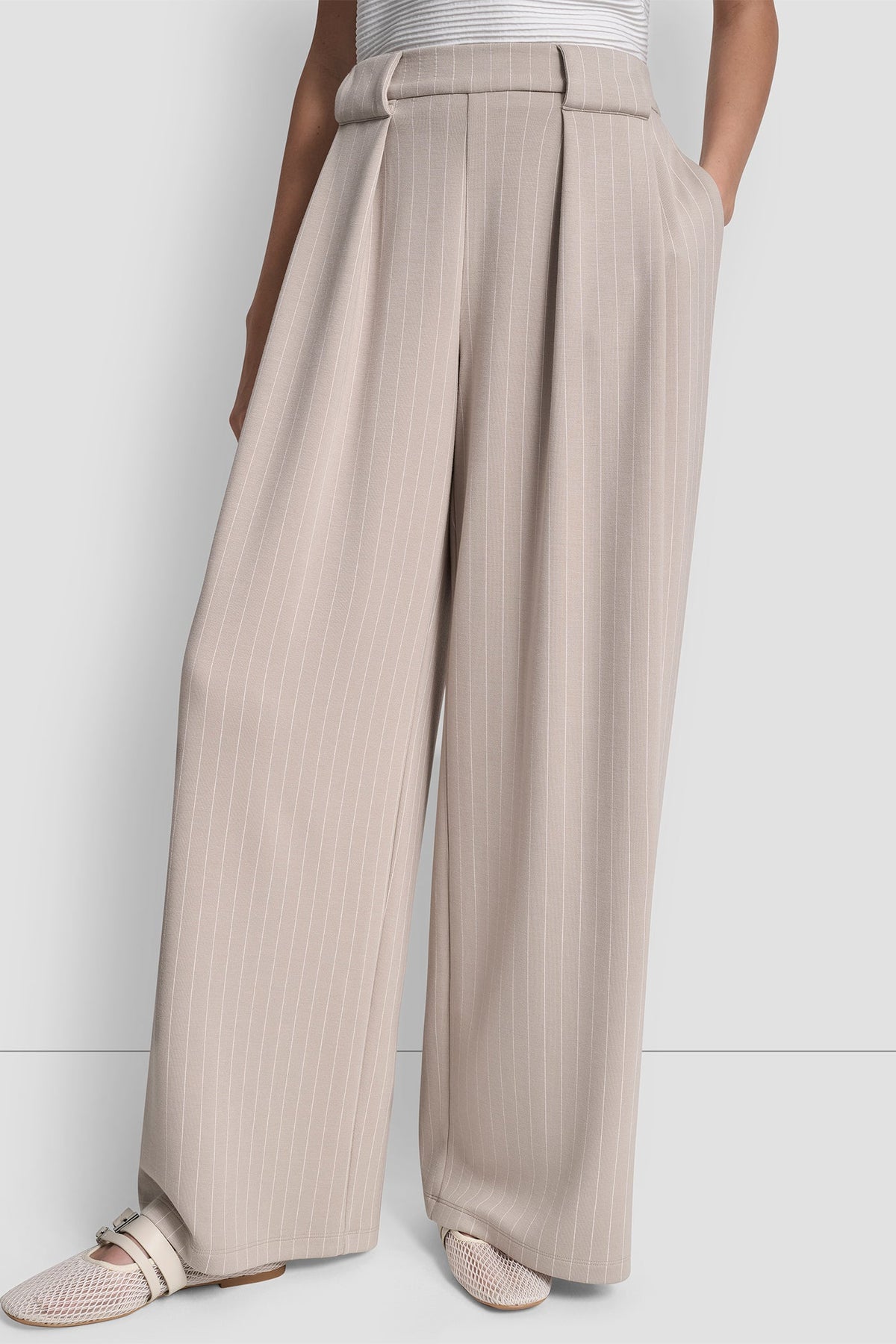 PINSTRIPED PLEATED STRAIGHT-LEG PULL-ON PANT - Pebble Pinstripe | DKNY