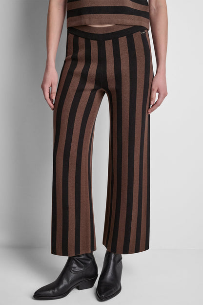 HIGH-RISE STRIPED PULL-ON FLARE PANT - Chestnut/Black | DKNY