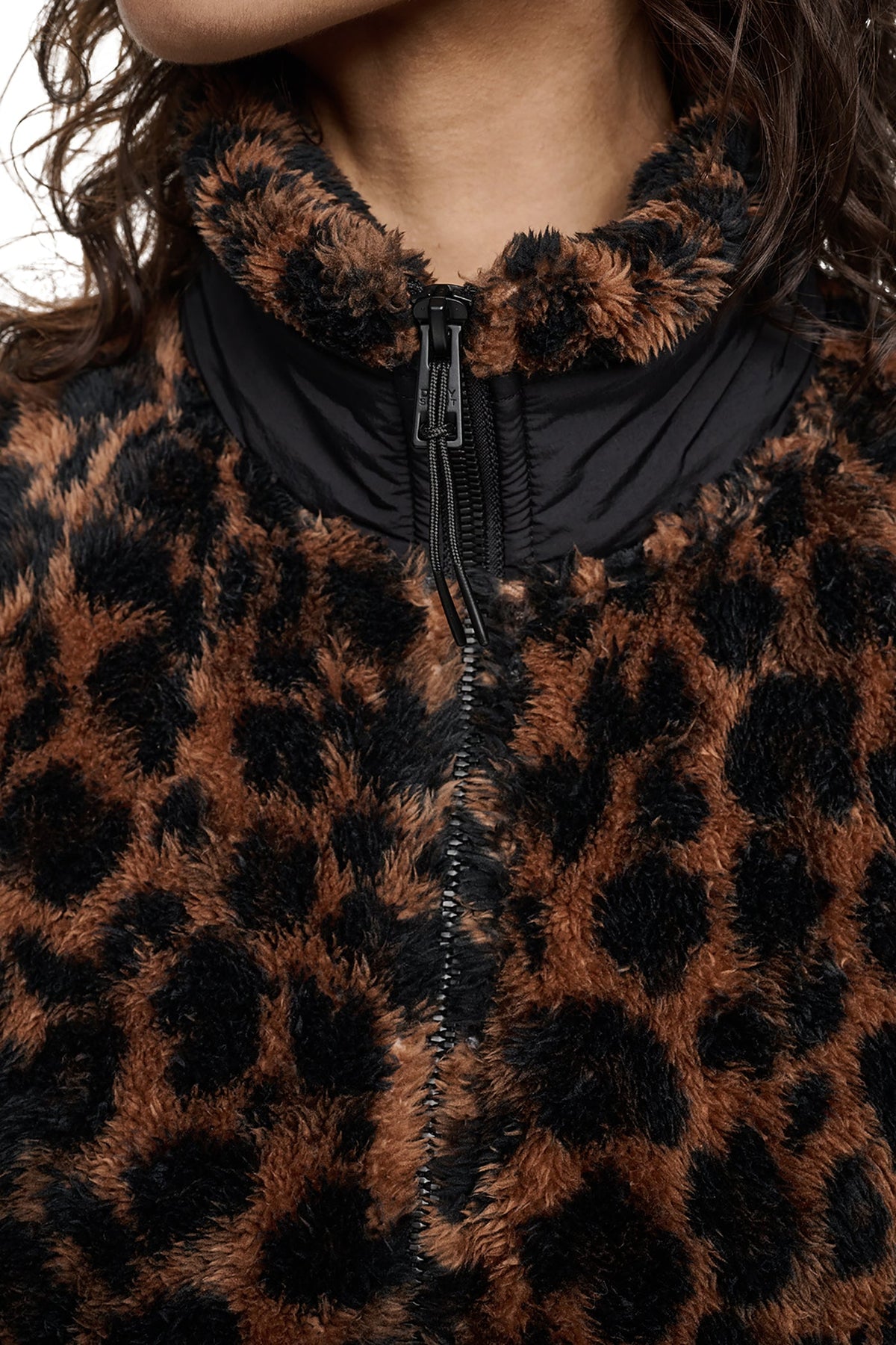 PRINTED SHERPA JACKET - Leopard Caramel | DKNY