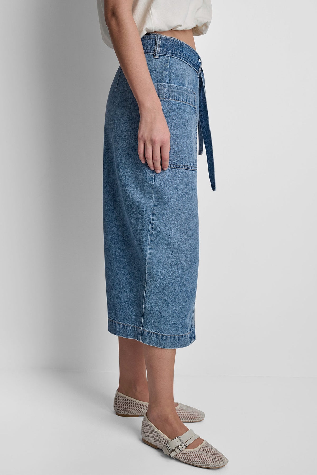HIGH-RISE DENIM WRAP SKIRT - Crown Street | DKNY