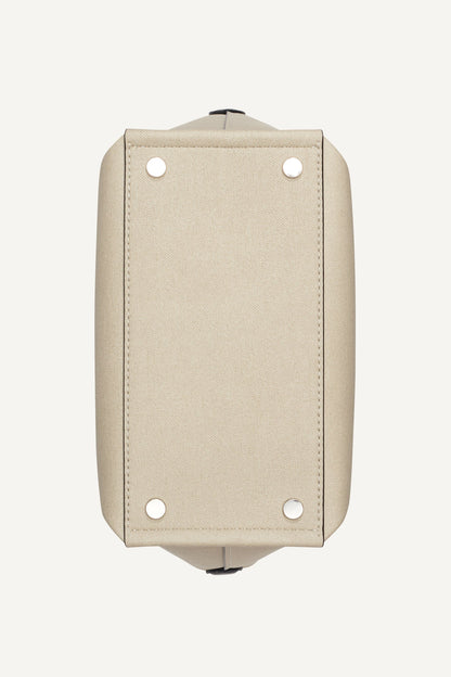 NICOLE LOGO BUCKET BAG - Natural/Black | DKNY