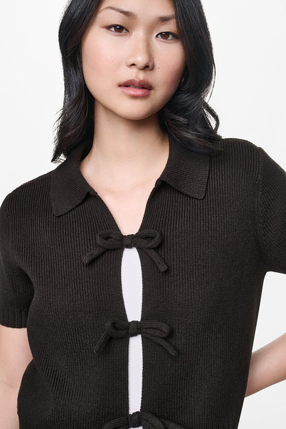 SHORT SLEEVE TIE FRONT POLO SWEATER - Eggnog | DKNY