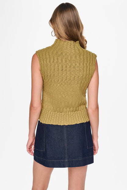 RIBBED MOCK-NECK SWEATER VEST - Eggnog | DKNY