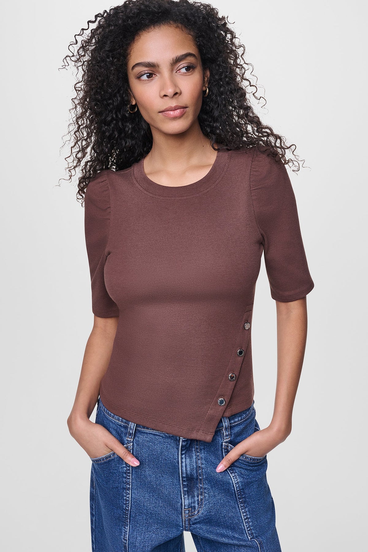 SHORT SLEEVE ASYMMETRIC TOP - Eggnog | DKNY