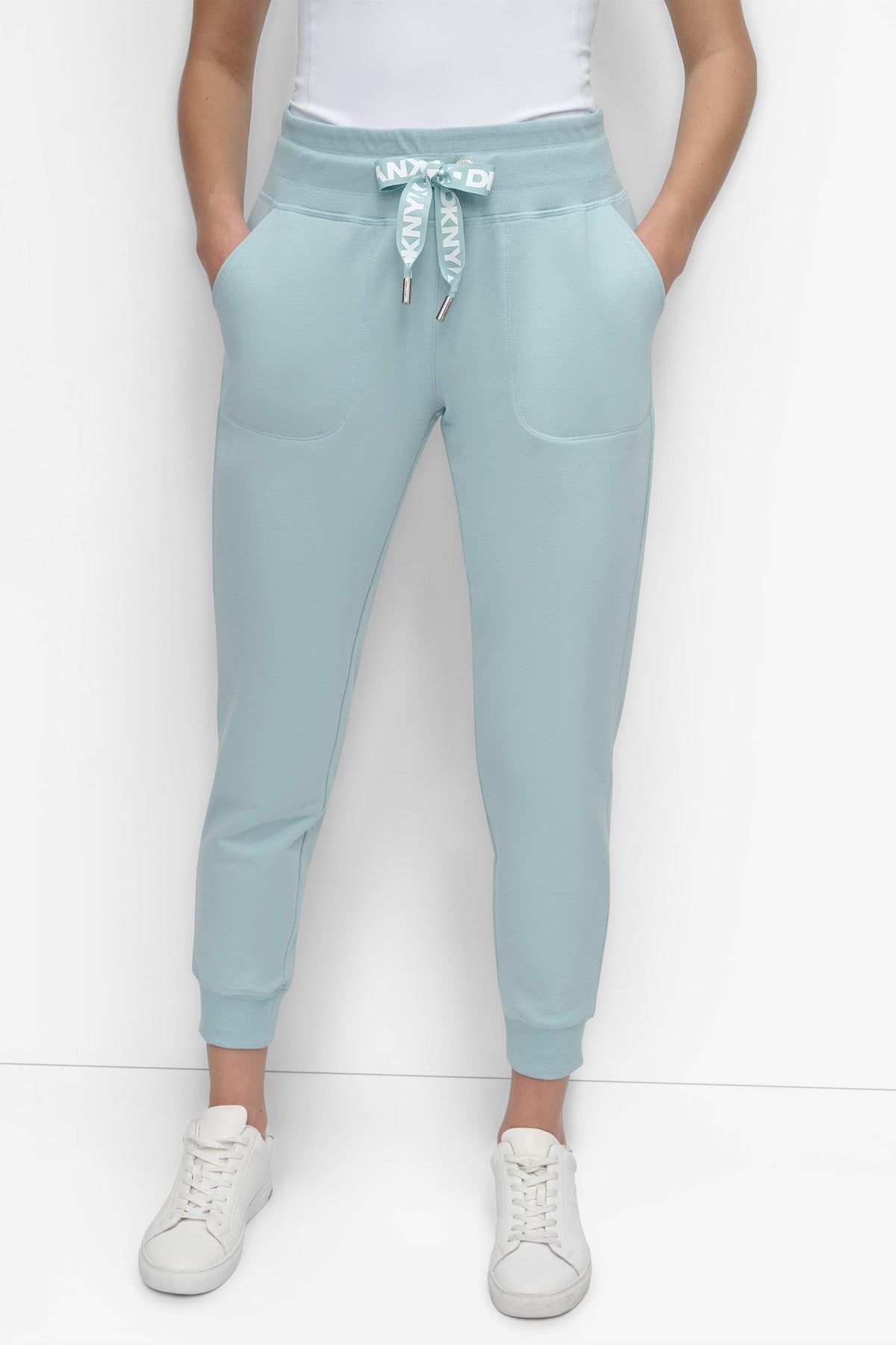TWO-TONE HIGH-RISE LOGO DRAWSTRING SKINNY JOGGER - Black | DKNY