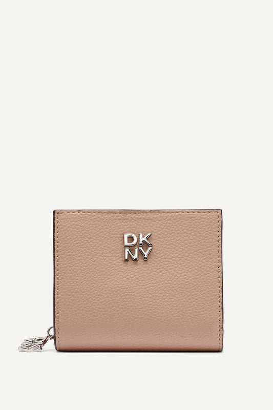 SARAH BIFOLD ZIP WALLET - Black/Silver | DKNY