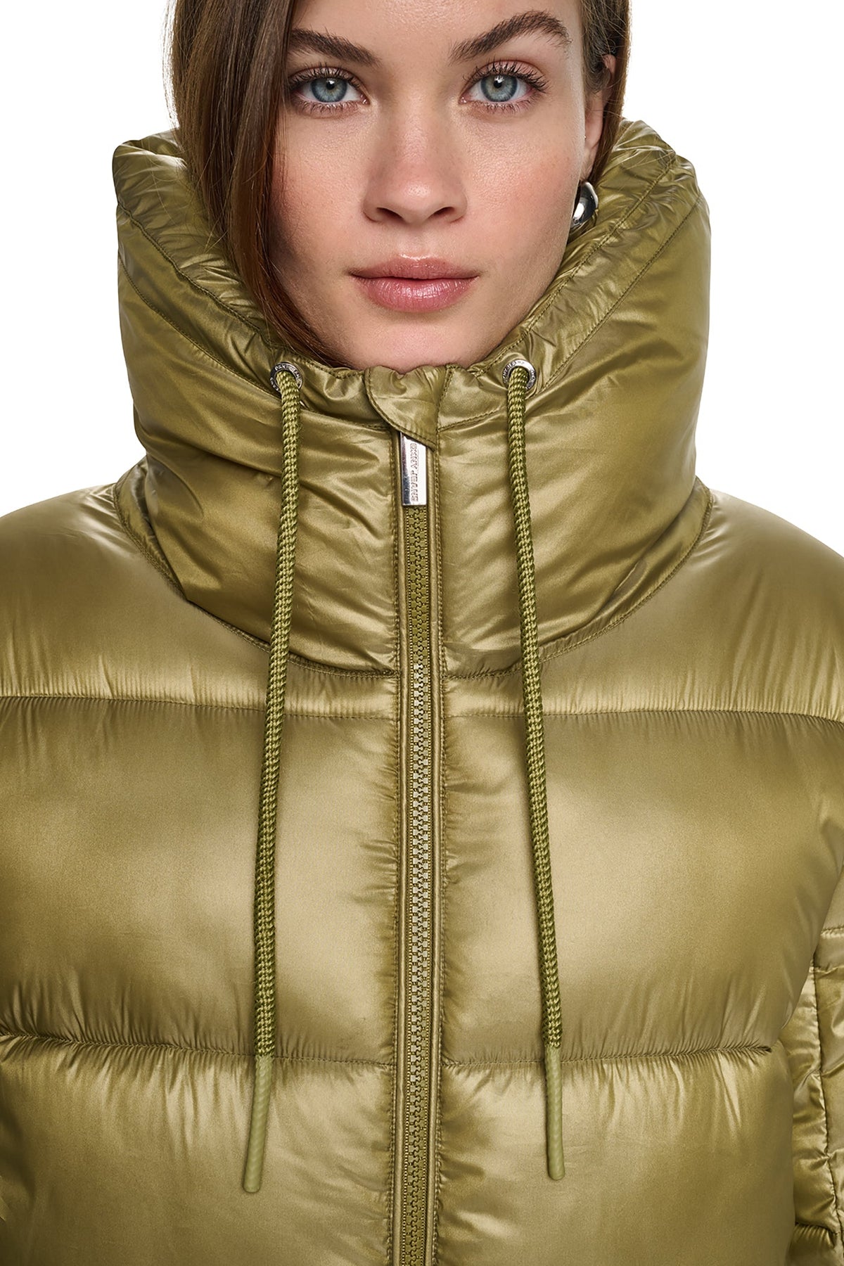 QUILTED PUFFER WITH DRAMA COLLAR - Metallic Zinc | DKNY