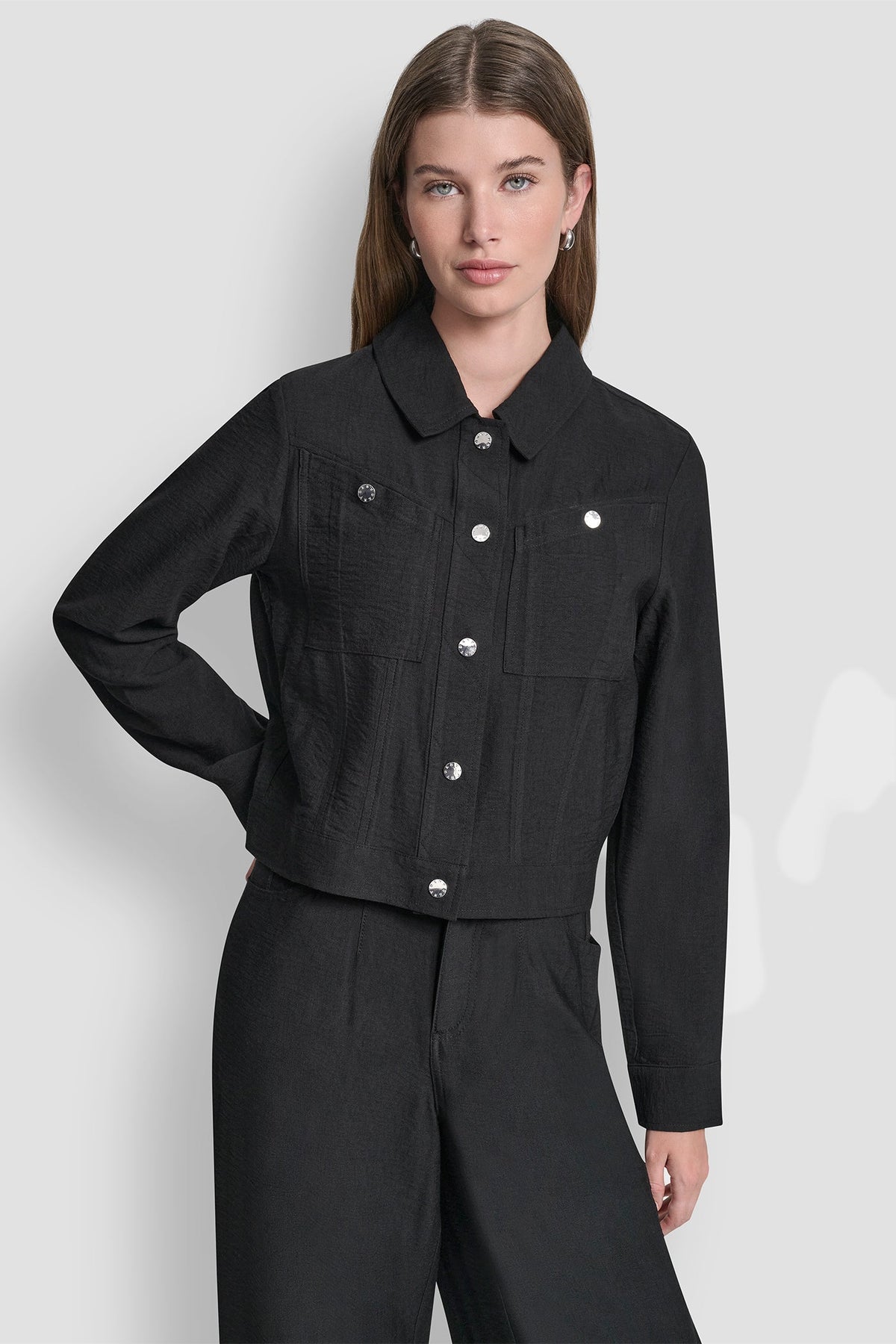 CROPPED TRUCKER JACKET - Black | DKNY