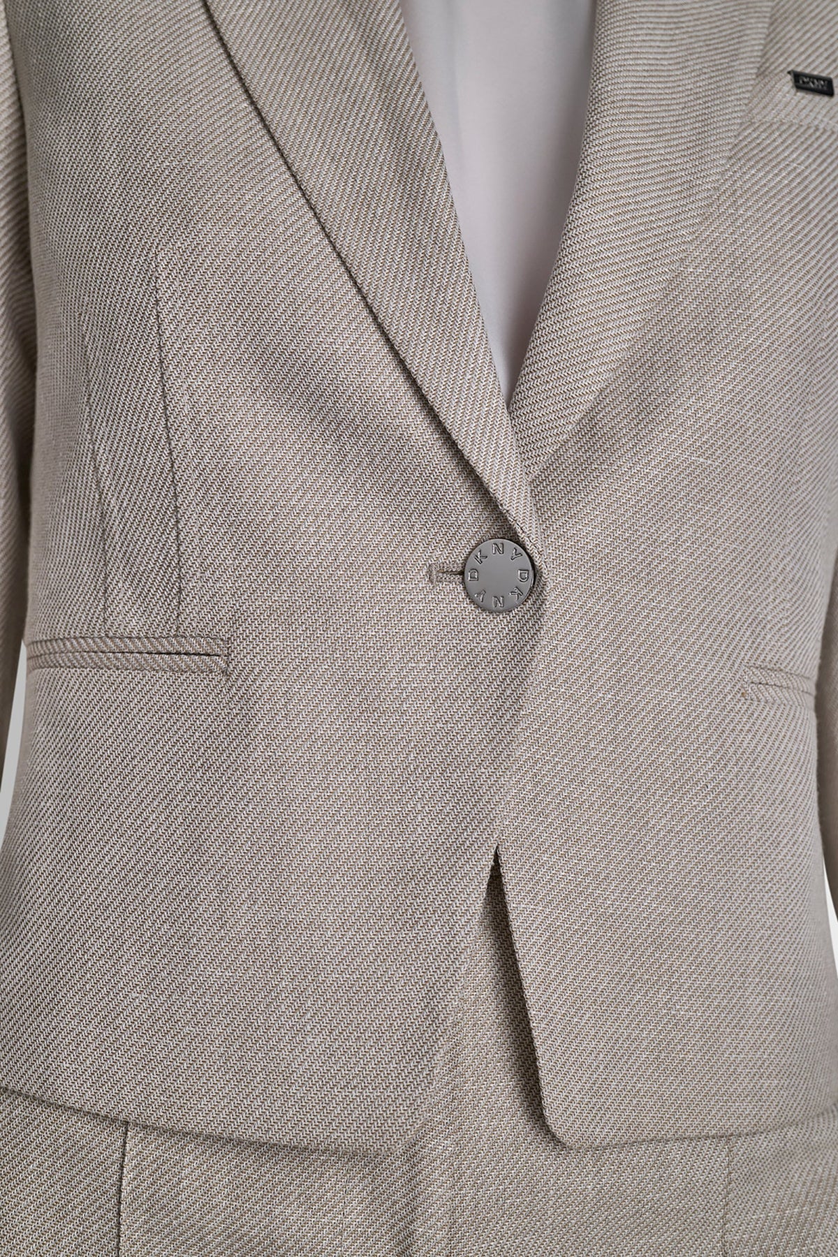 CROPPED SINGLE BUTTON BLAZER - Pebble/White | DKNY