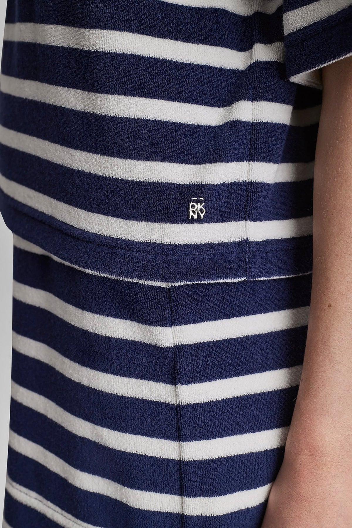 TOWELLING TERRY STRIPE BOXY POLO - Travertine/Eggnog | DKNY