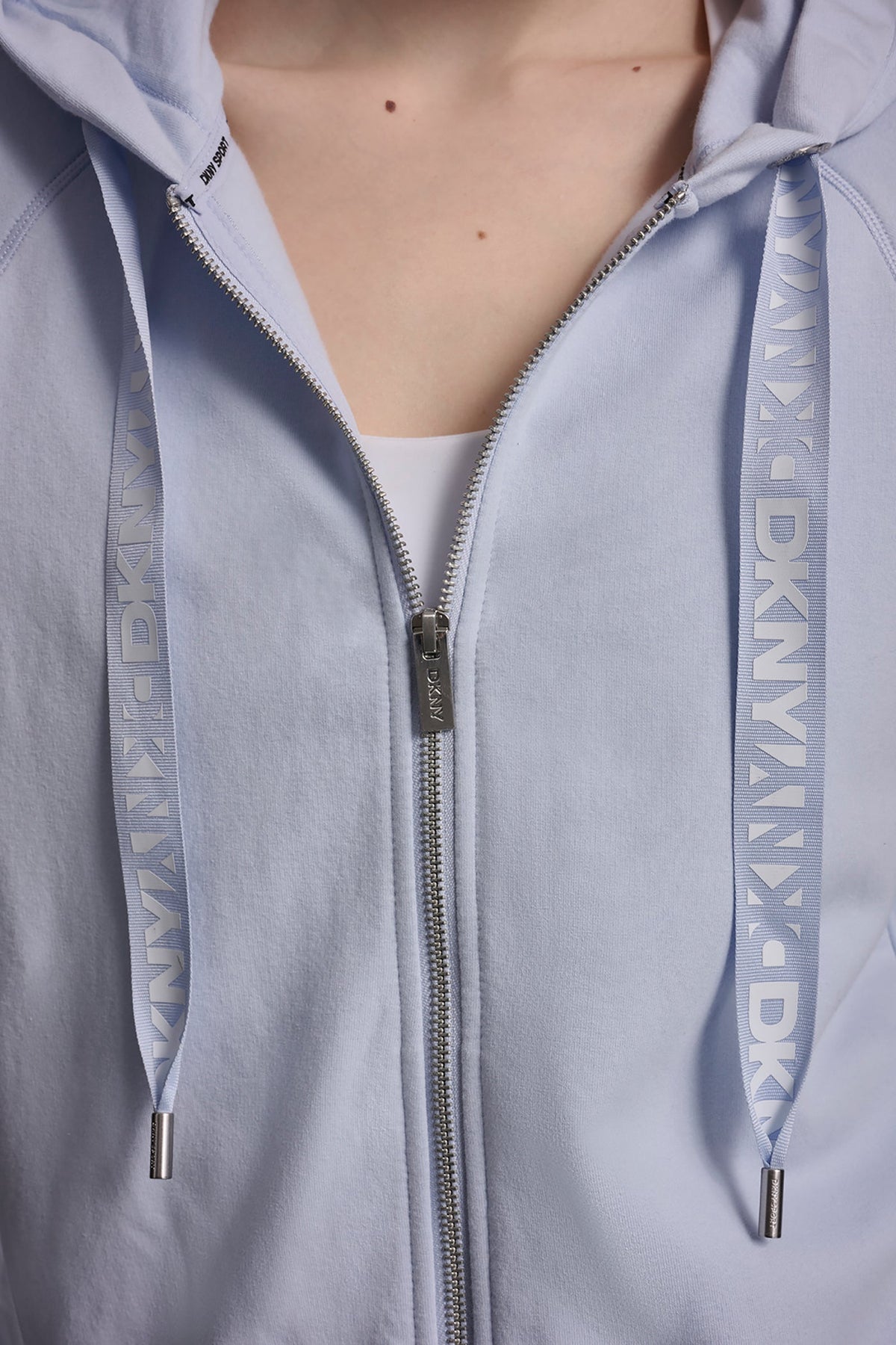 TWO-TONE LOGO DRAWSTRING HOODIE - Frost Blue | DKNY