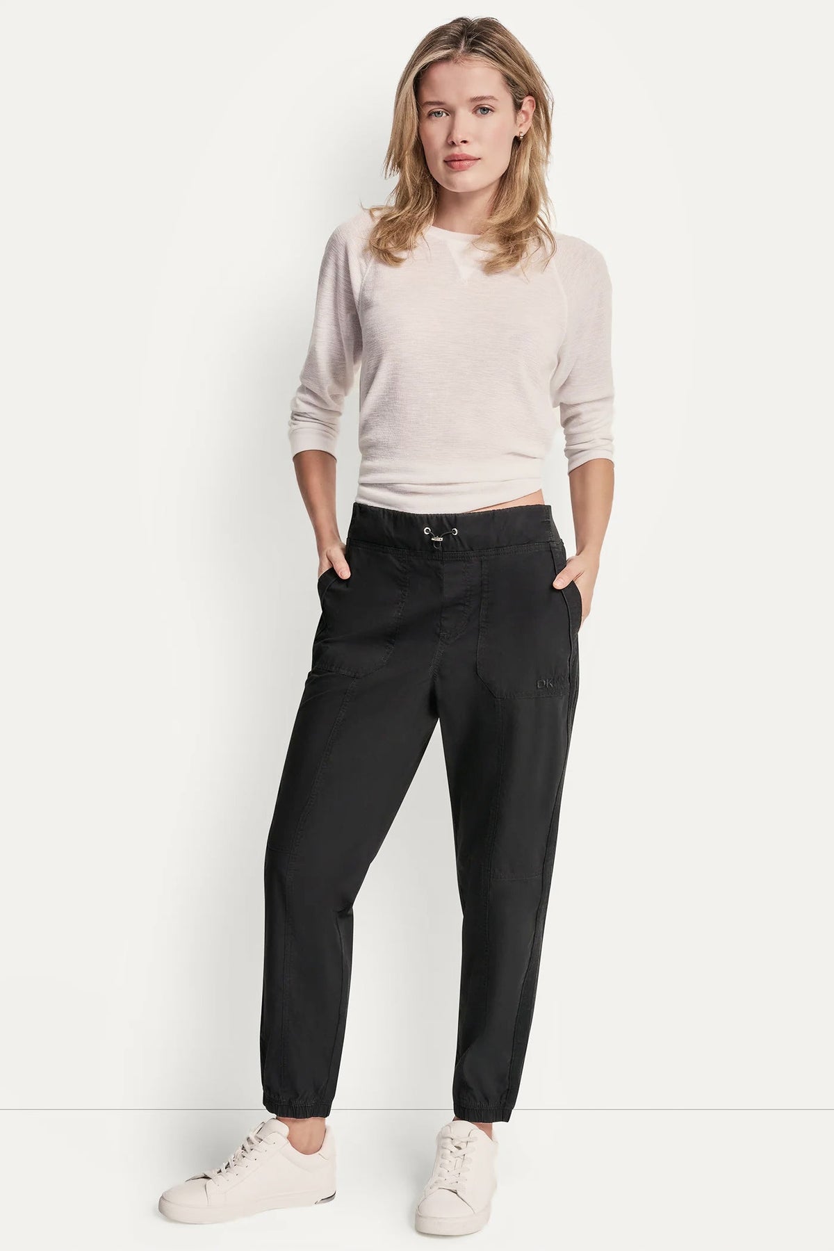 HIGH-RISE SLIM UTILITY JOGGER - Mushroom | DKNY