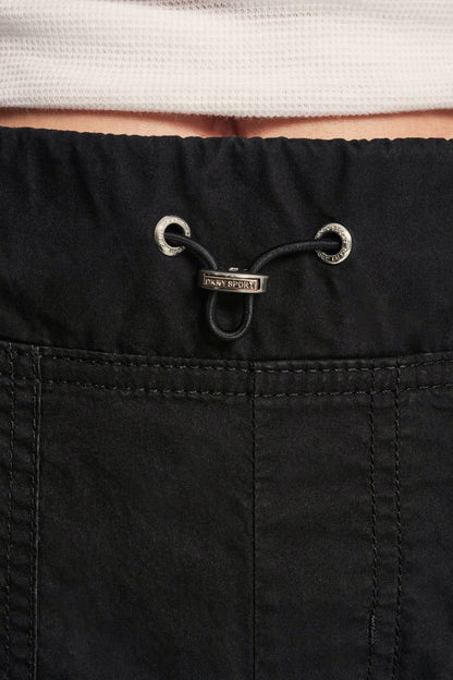 HIGH-RISE SLIM UTILITY JOGGER - Mushroom | DKNY