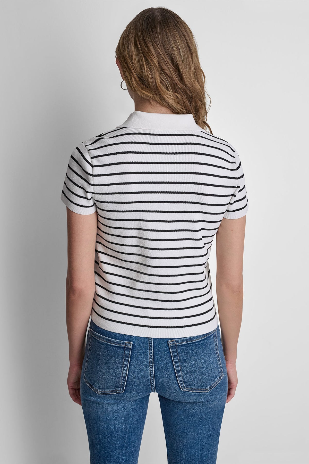 CROPPED STRIPED POLO SWEATER - Ivory/Black | DKNY