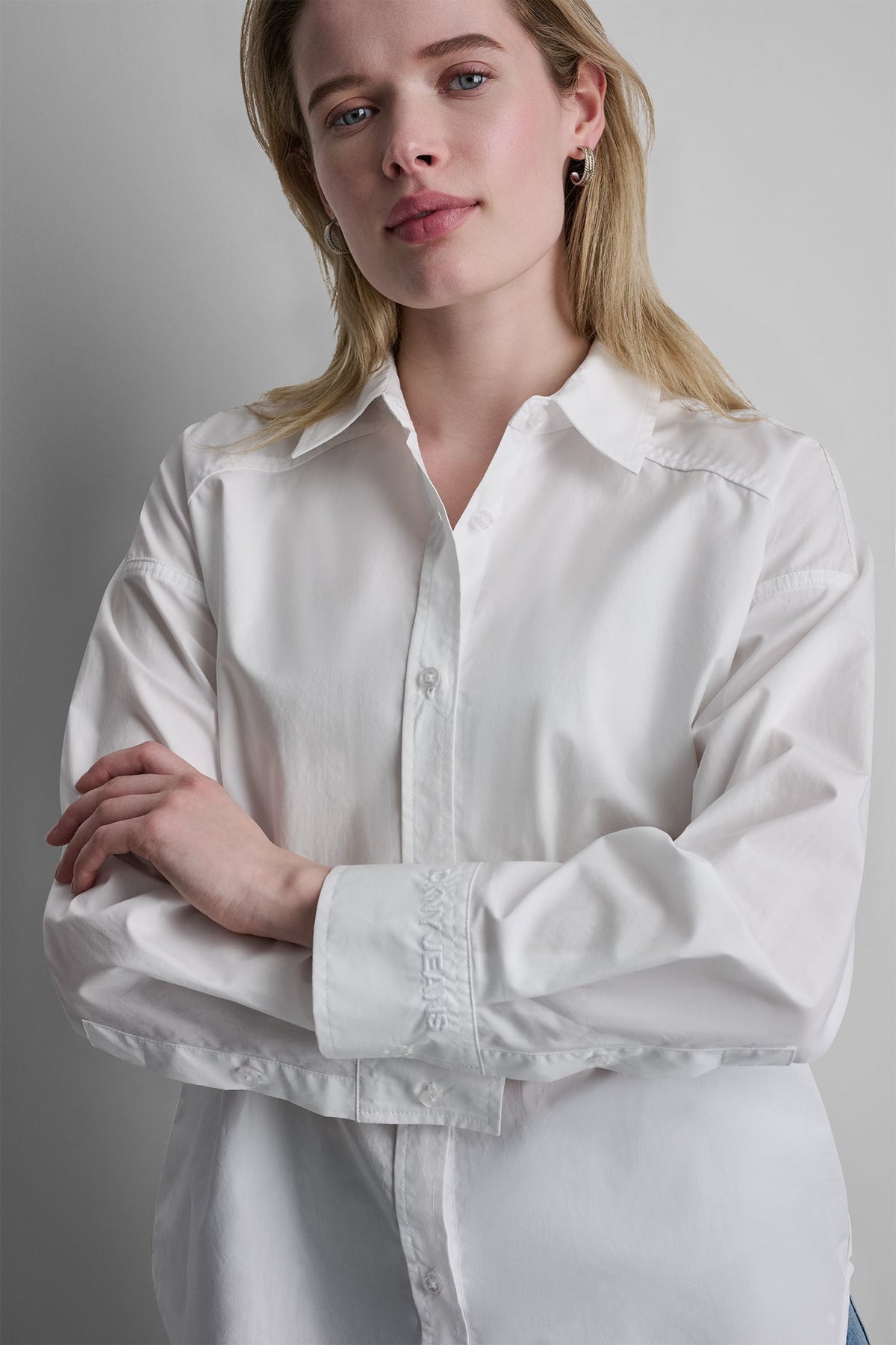 BUTTON FRONT SHIRT WITH FITTED BACK - White | DKNY