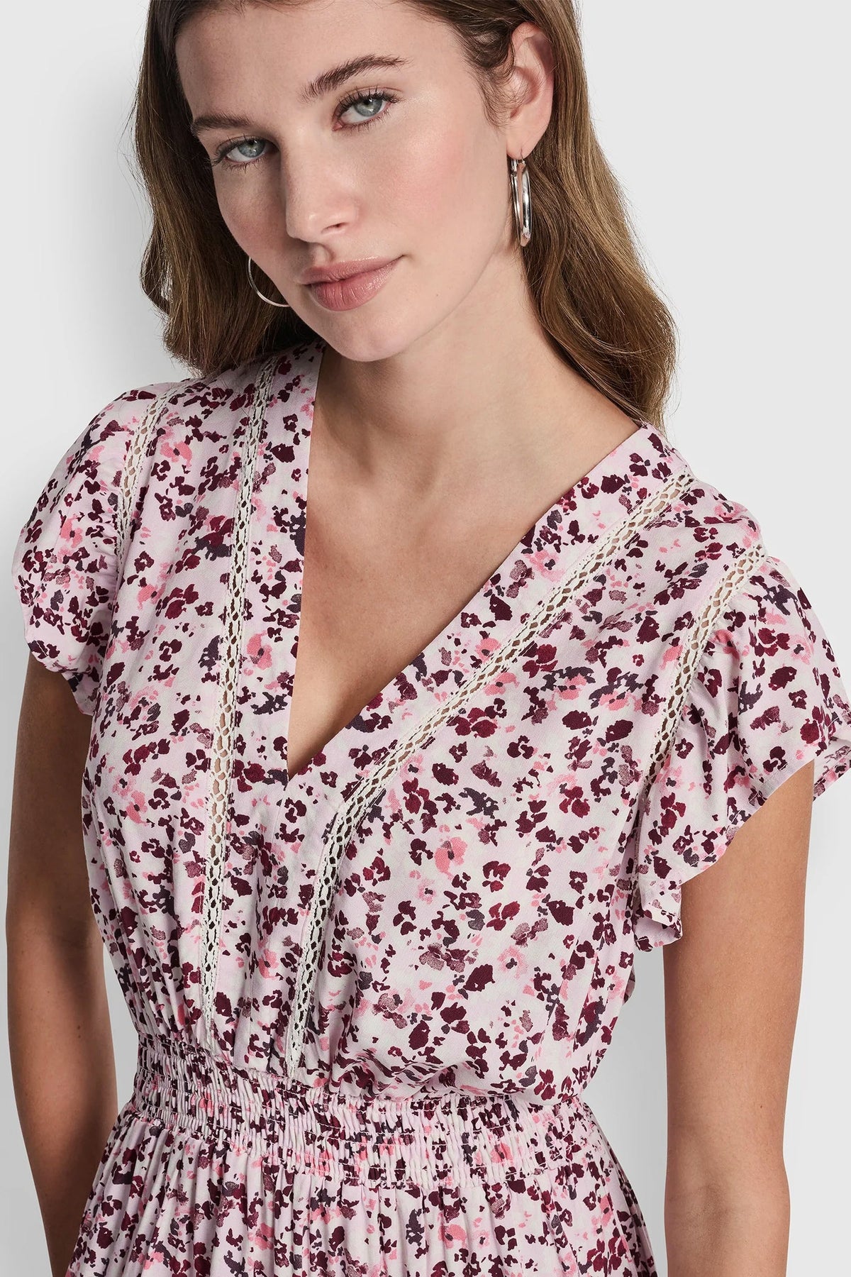 SMOCKED WAIST V-NECK DRESS - Petite Fleur Coastline | DKNY