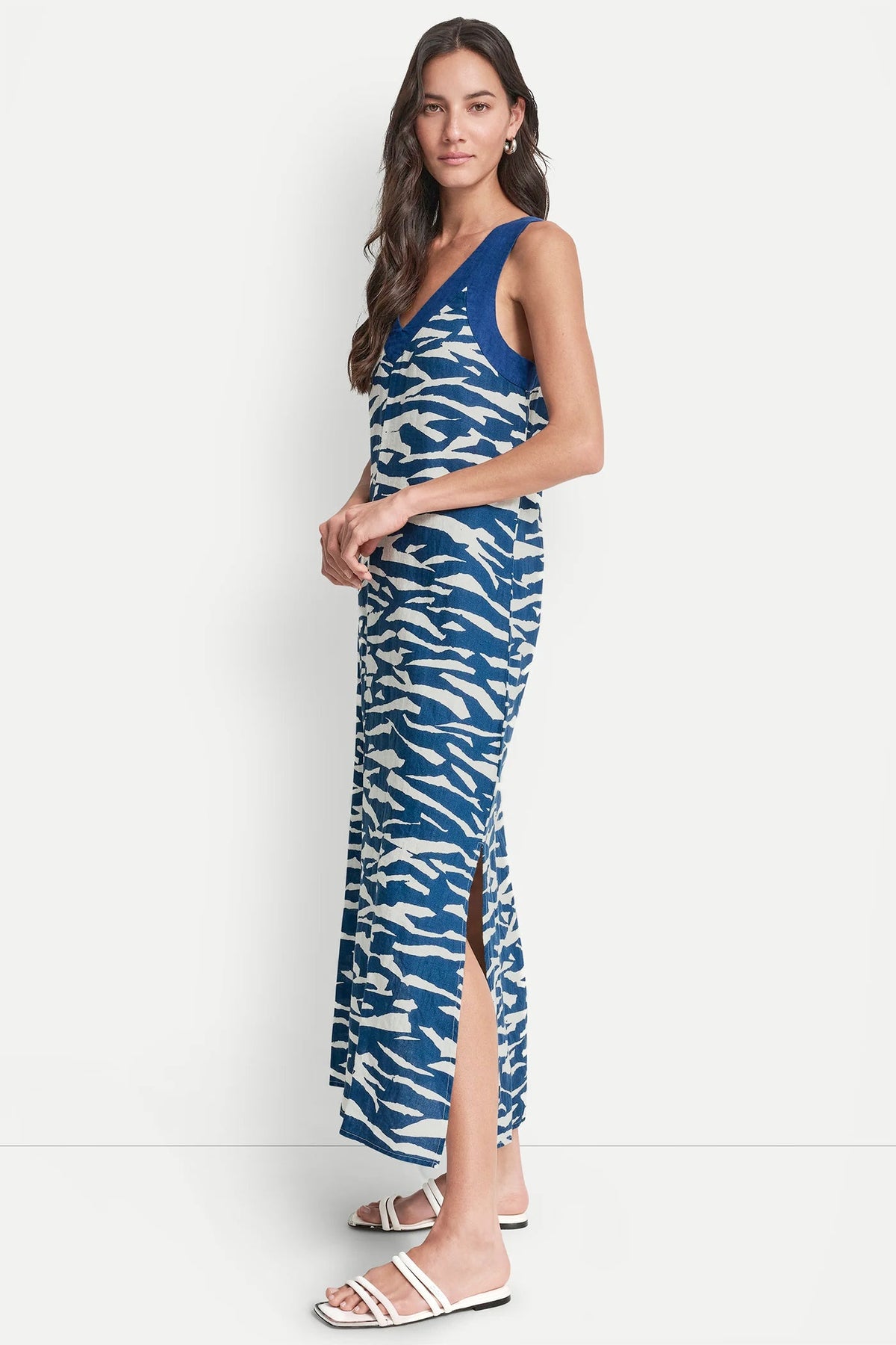 LINEN SLEEVELESS COLOR-BLOCK MIDI DRESS - Tidal Break/Admiral | DKNY
