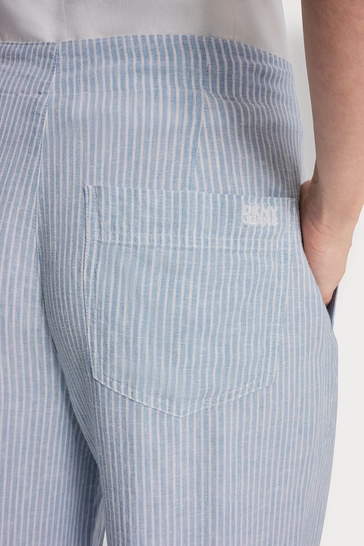 CROPPED WIDE LEG LINEN-BLEND PANTS - Lex Chambray | DKNY