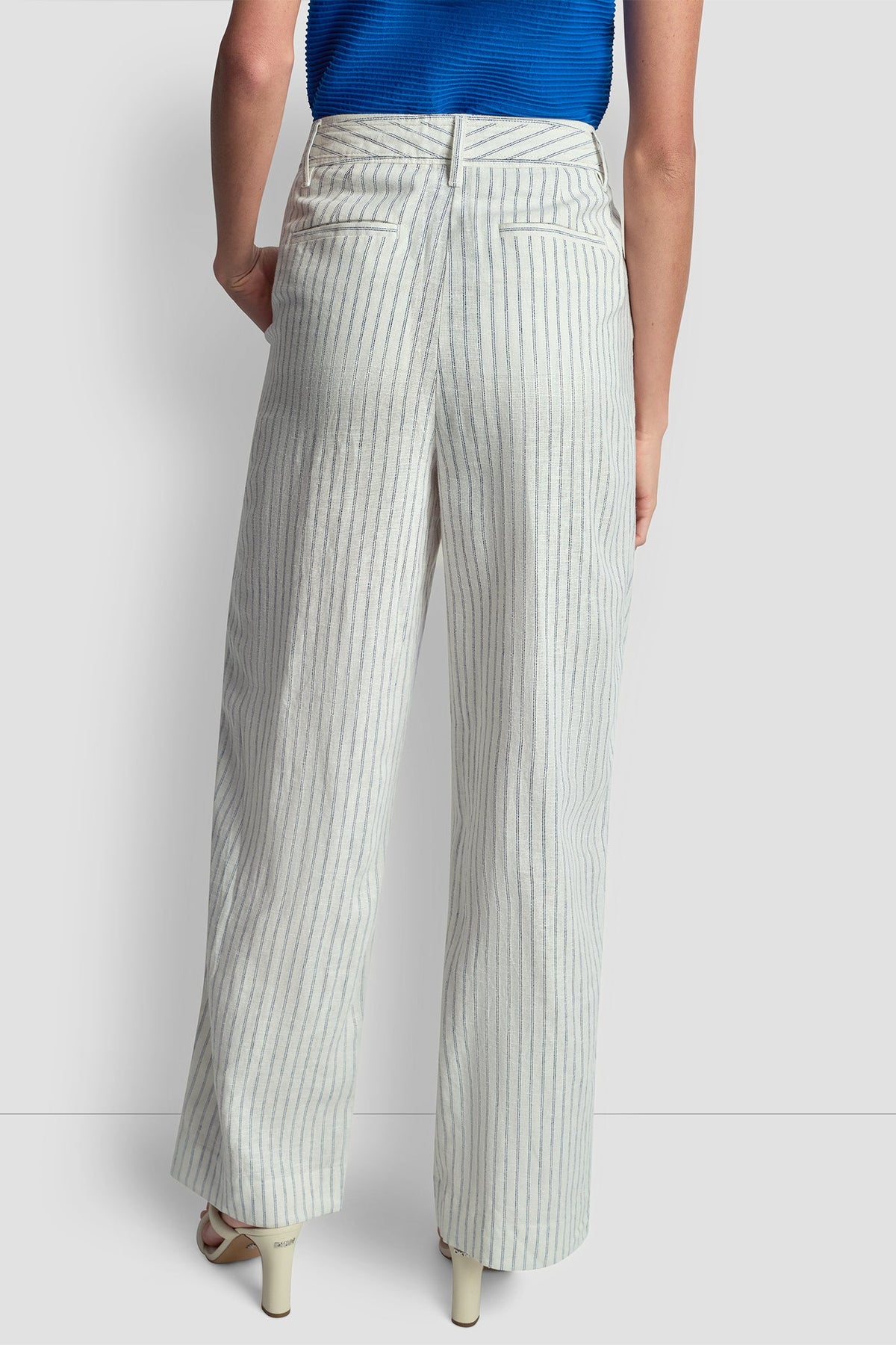 MID-RISE LINEN-BLEND PINSTRIPED PLEATED WIDE-LEG PANT - Ivory/Admiral | DKNY