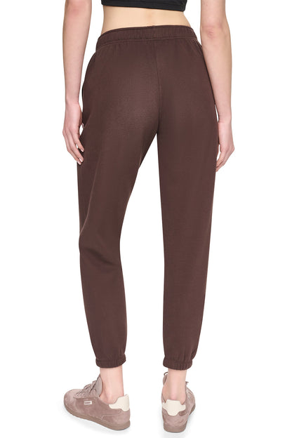 PUFF VARSITY LOGO MID-RISE JOGGER - Peacoat/Oat | DKNY