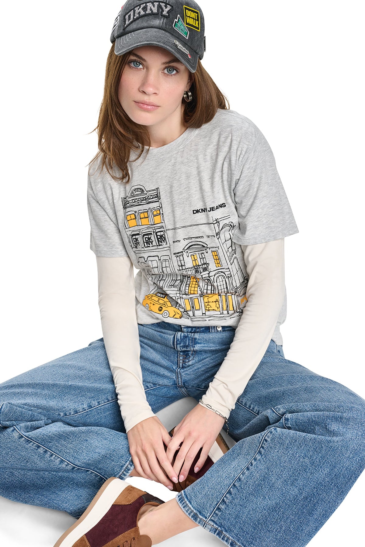DOWNTOWN SKETCH TEE - Sky Grey Heather/Taxi Cab | DKNY