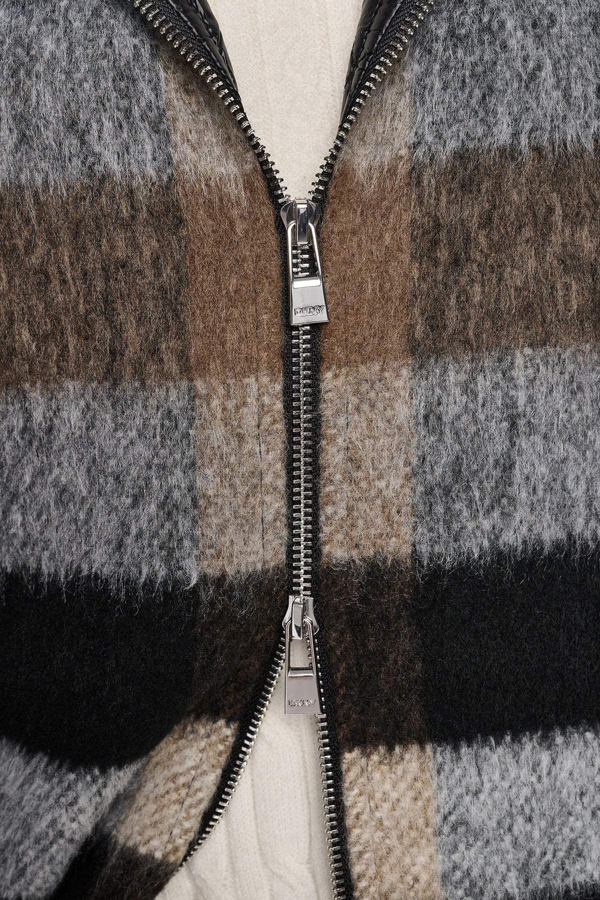 PLAID HOODED CAPE COAT - Plaid Black | DKNY